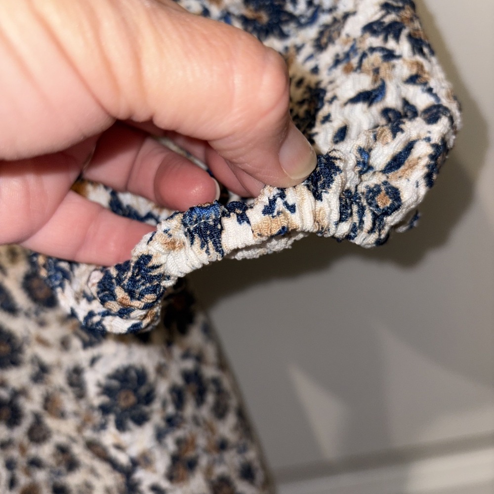Loft Floral Textured Women's Short‎ Sleeve Shirts Size Small Lot Of 2 - Picture 12 of 16